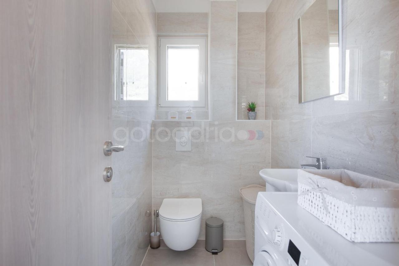 Luxury Apartment Sofia -Free Beach Parking ماكارسكا المظهر الخارجي الصورة