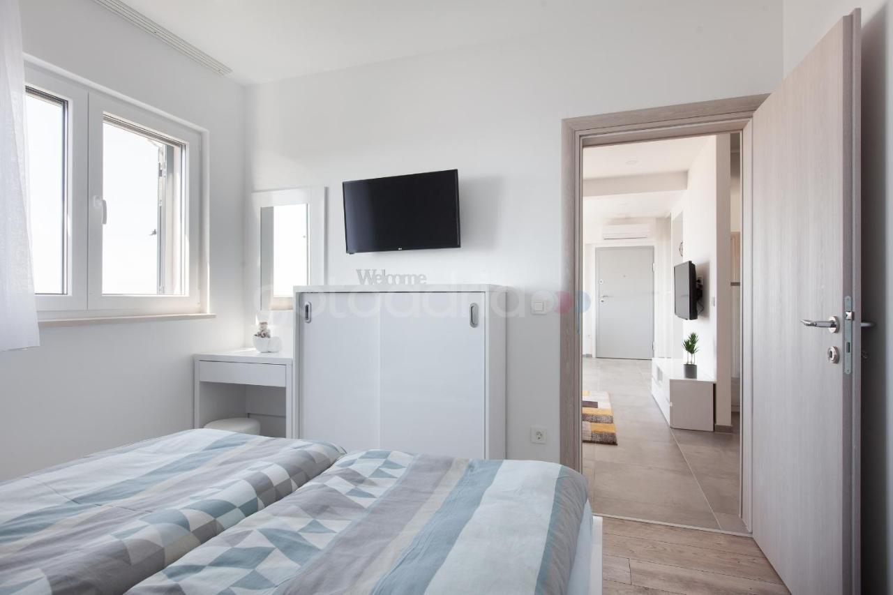 Luxury Apartment Sofia -Free Beach Parking ماكارسكا المظهر الخارجي الصورة